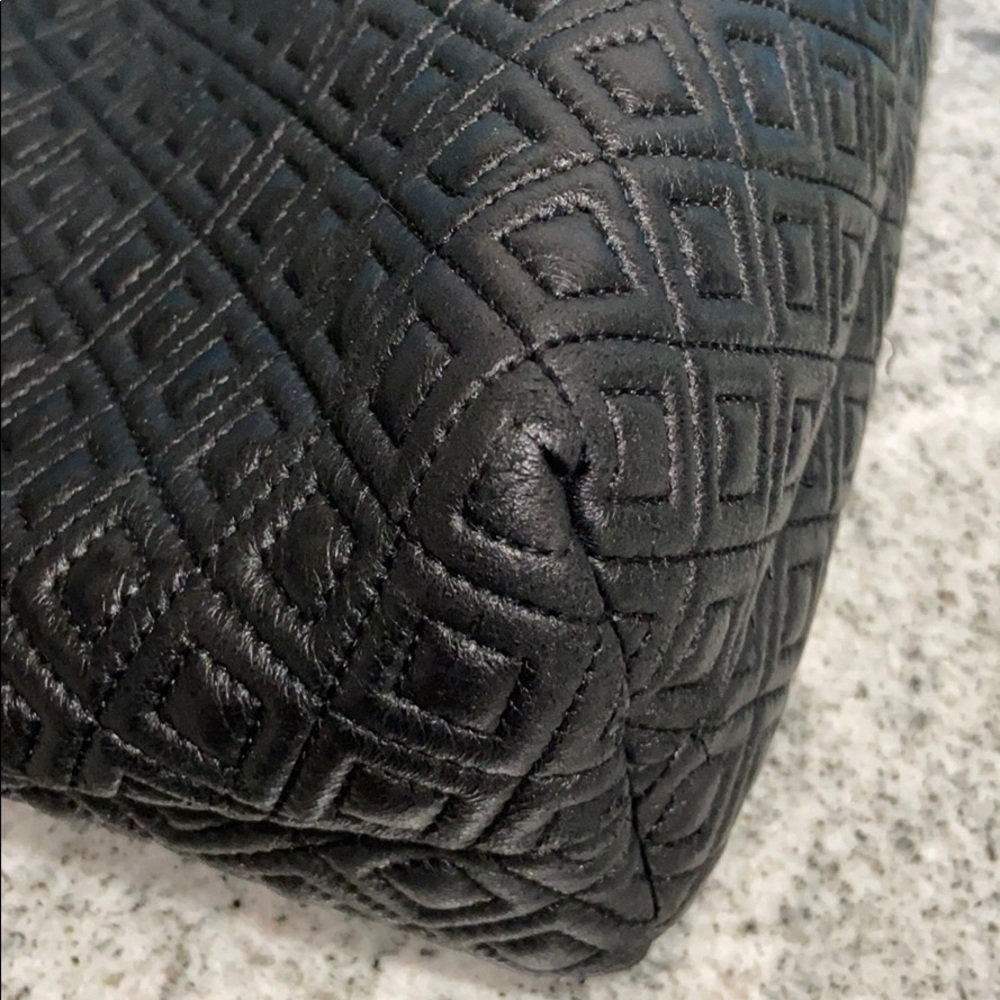 ❤️TRADED❤️Tory Burch Marion Quilted Slouchy Tote - Picture 4 of 16